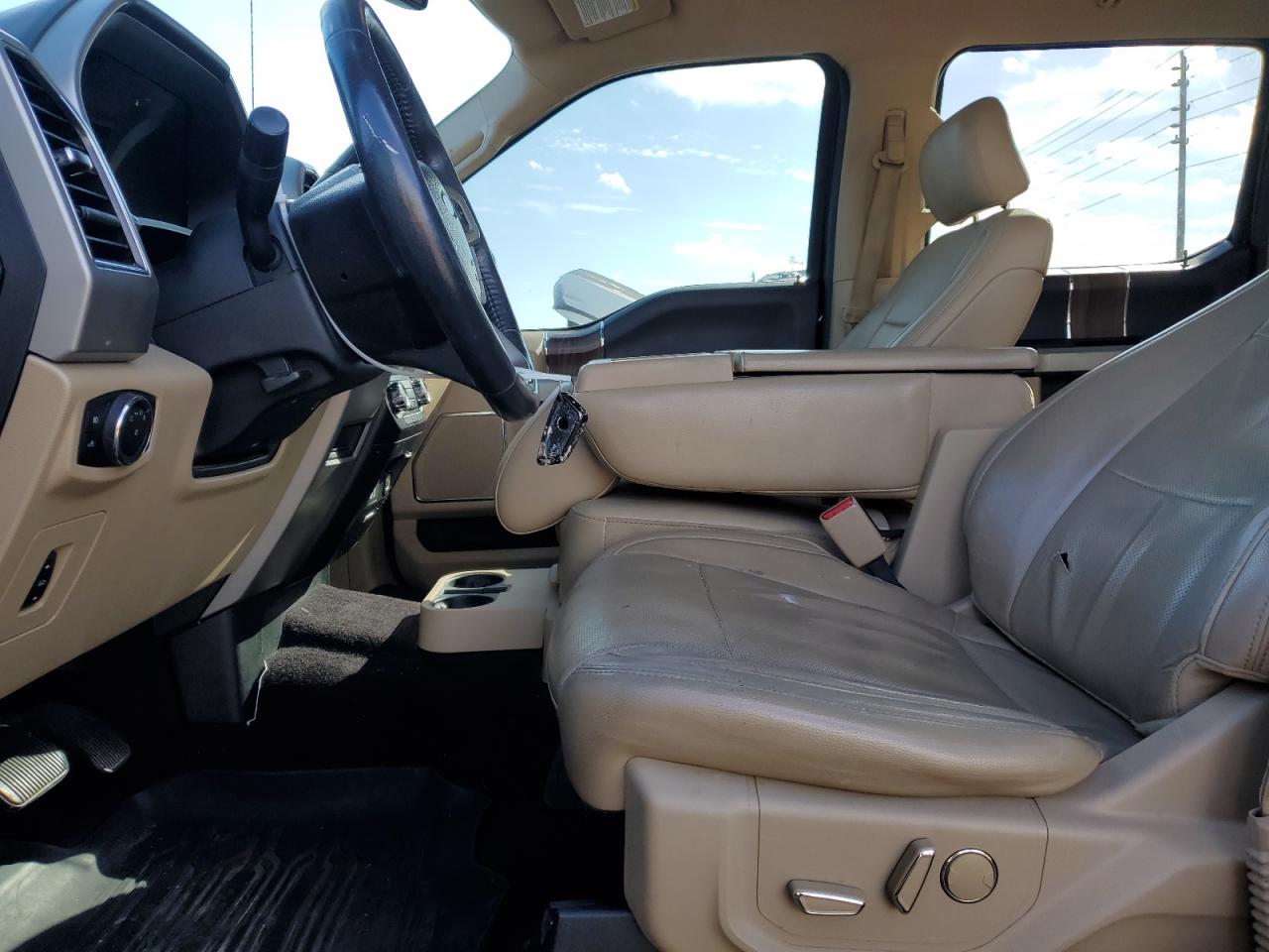 1FTEW1EF5HFB23082 FORD F-150 2017