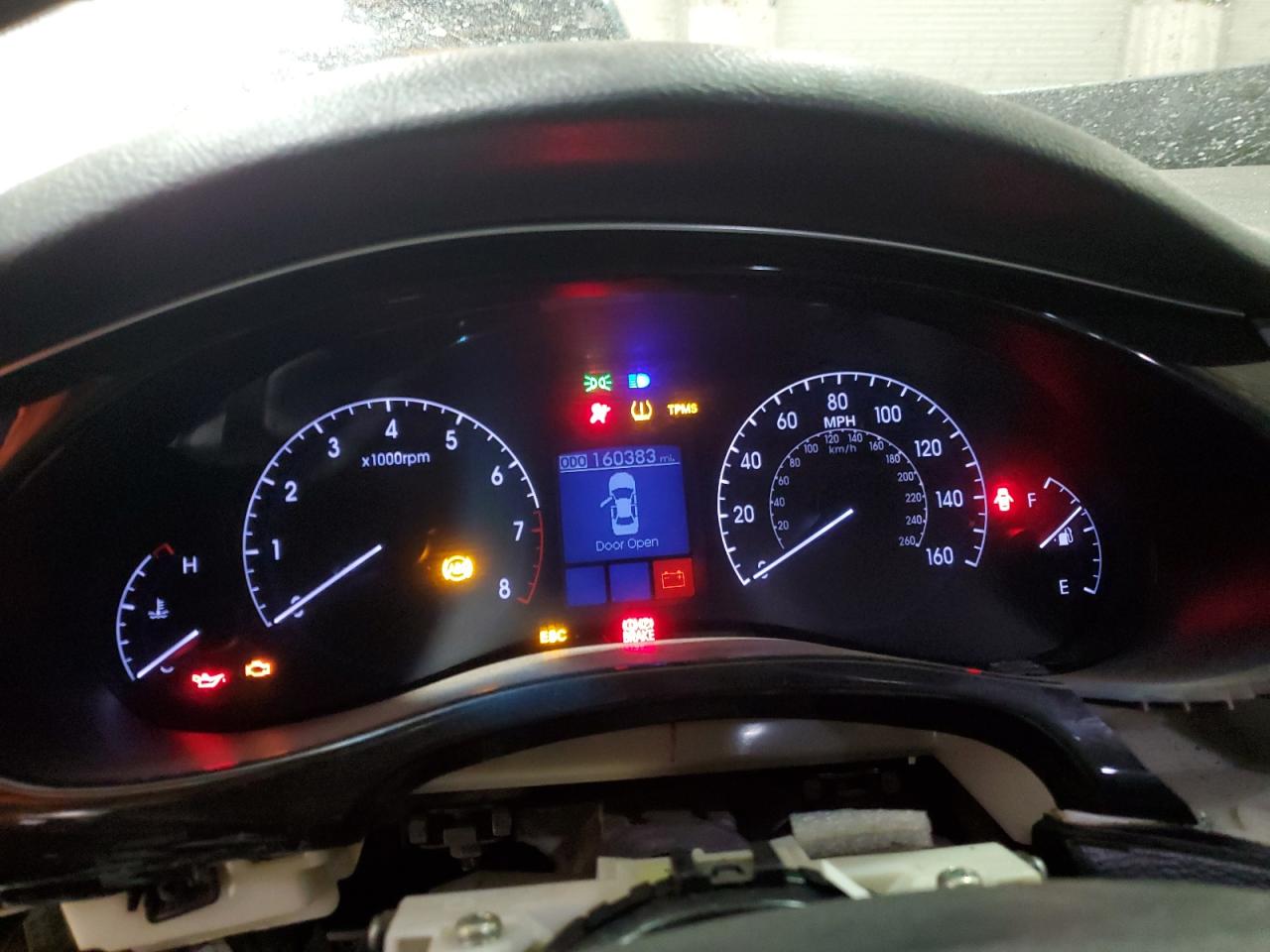 2014 Hyundai Genesis - Image 9