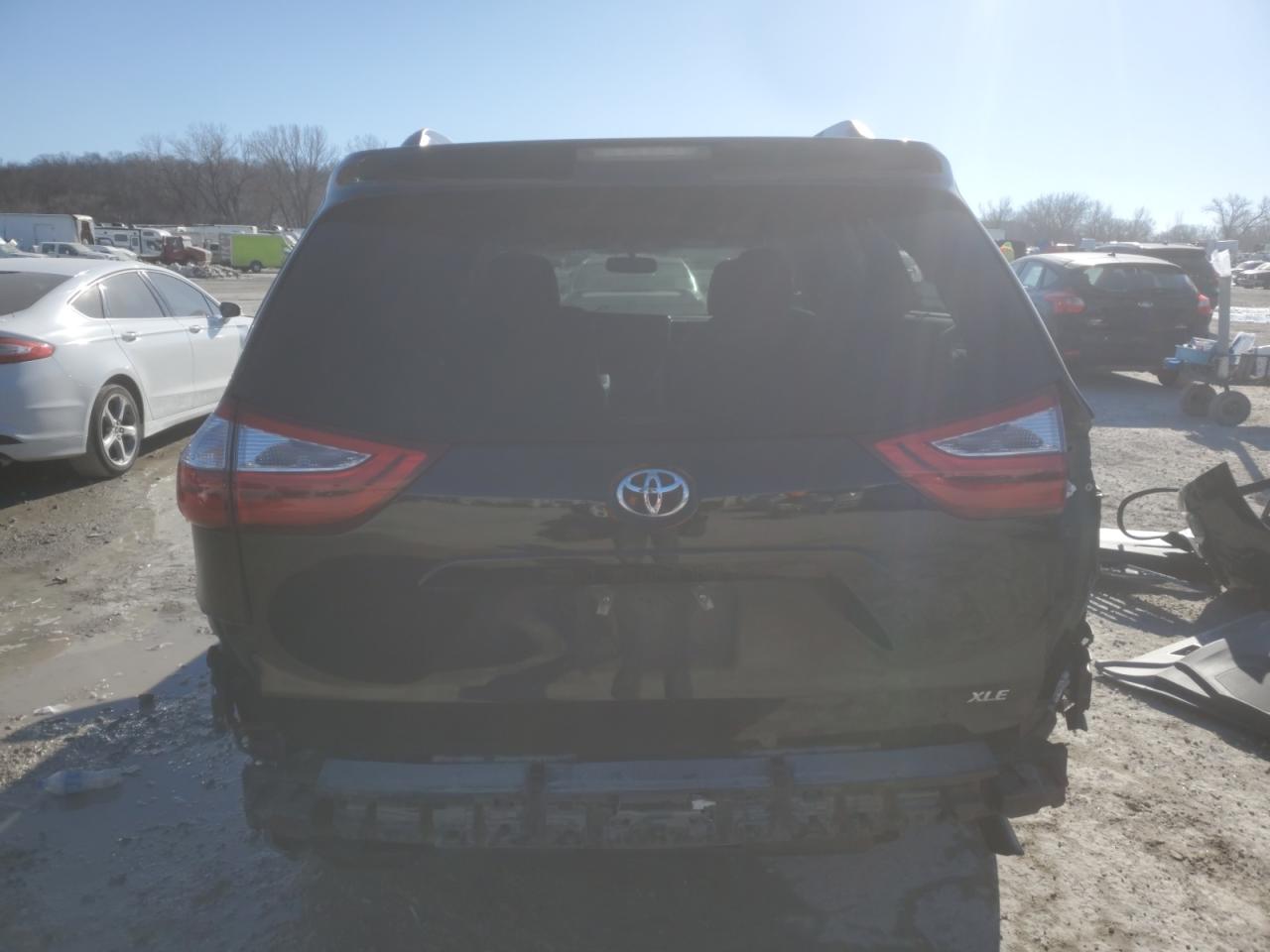 5TDYZ3DC8HS873390 TOYOTA All Models 2017