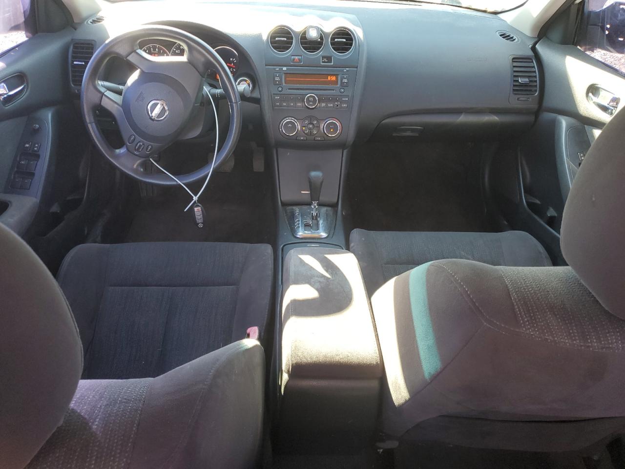 2012 Nissan Altima - Image 8