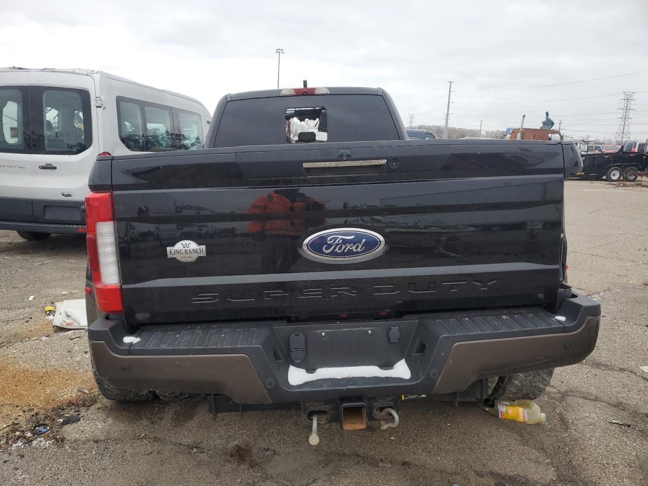 2017 Ford F350 - Image 6