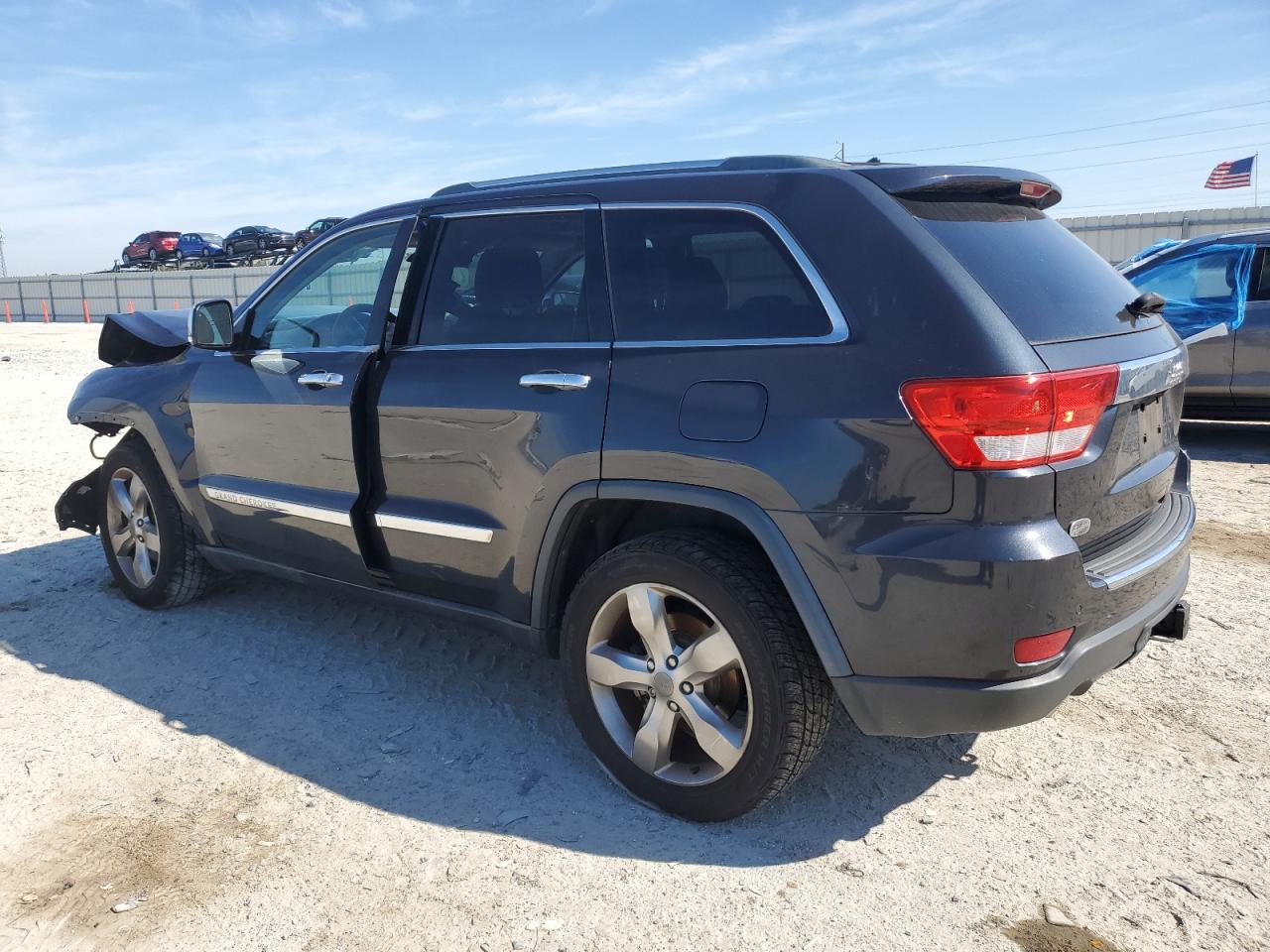 2013 Jeep Grand Cherokee - Image 2