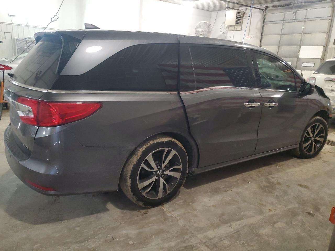 2018 Honda Odyssey - Image 3