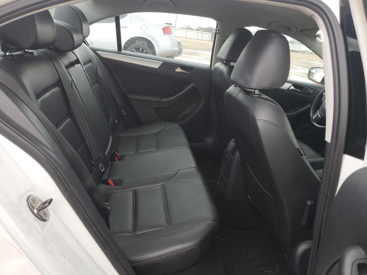 2014 Volkswagen Jetta - Image 10