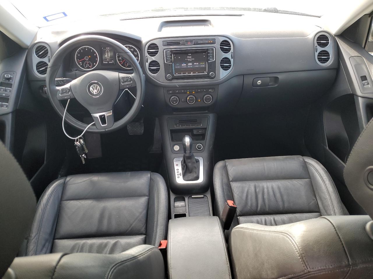 2017 Volkswagen Tiguan - Image 8