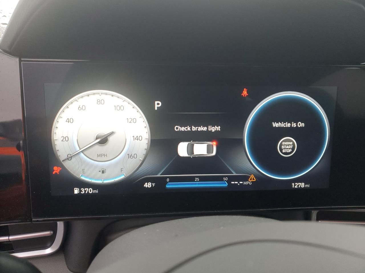 2023 Hyundai Elantra - Image 9