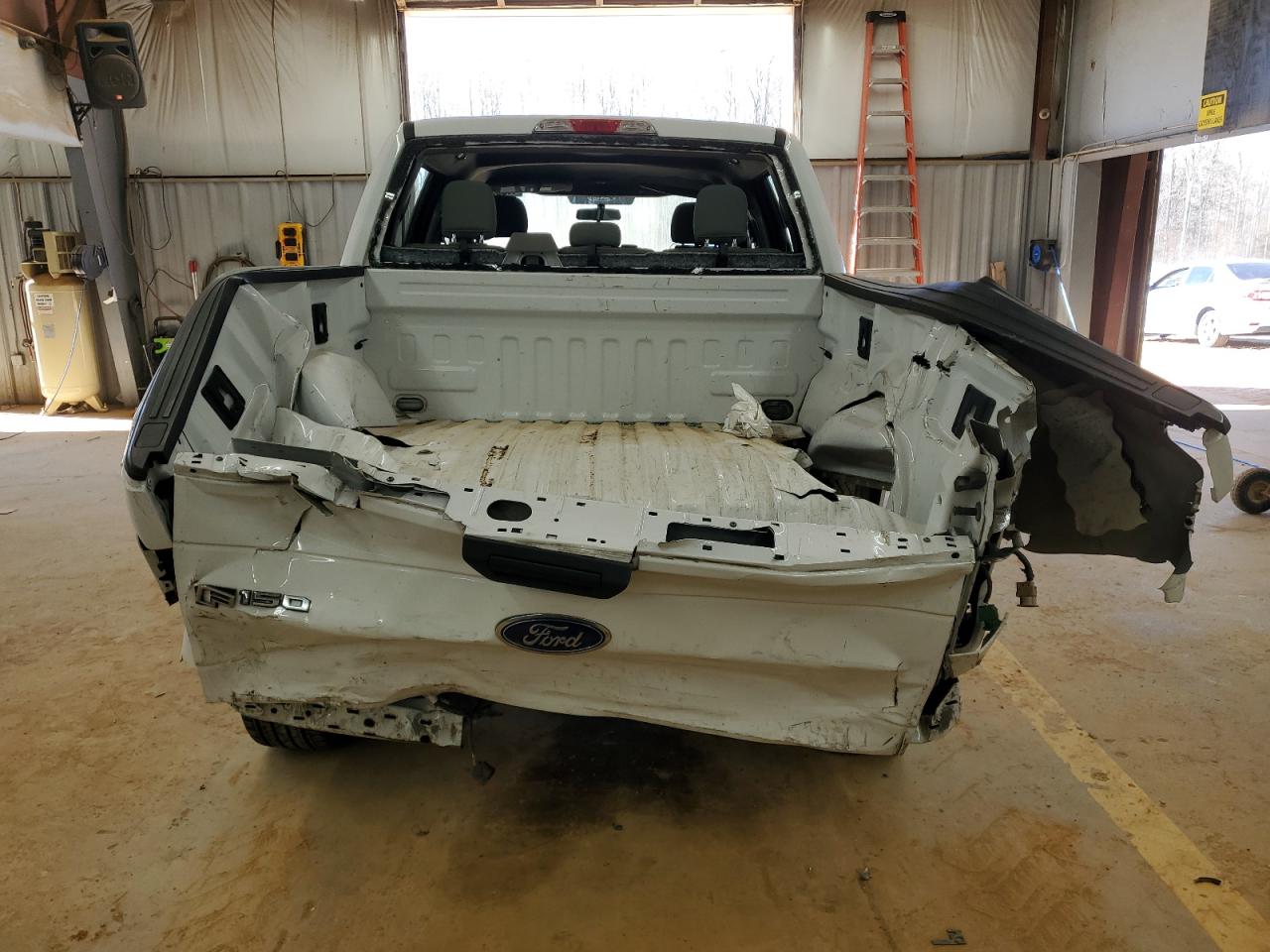 2015 Ford F-150 - Image 6