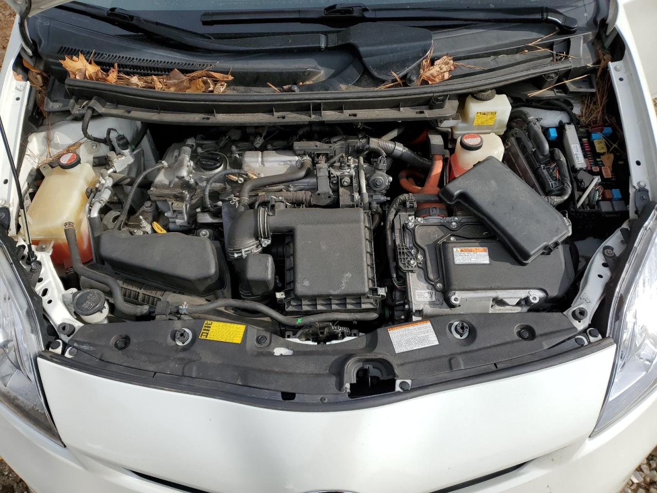 2015 Toyota Prius - Image 13