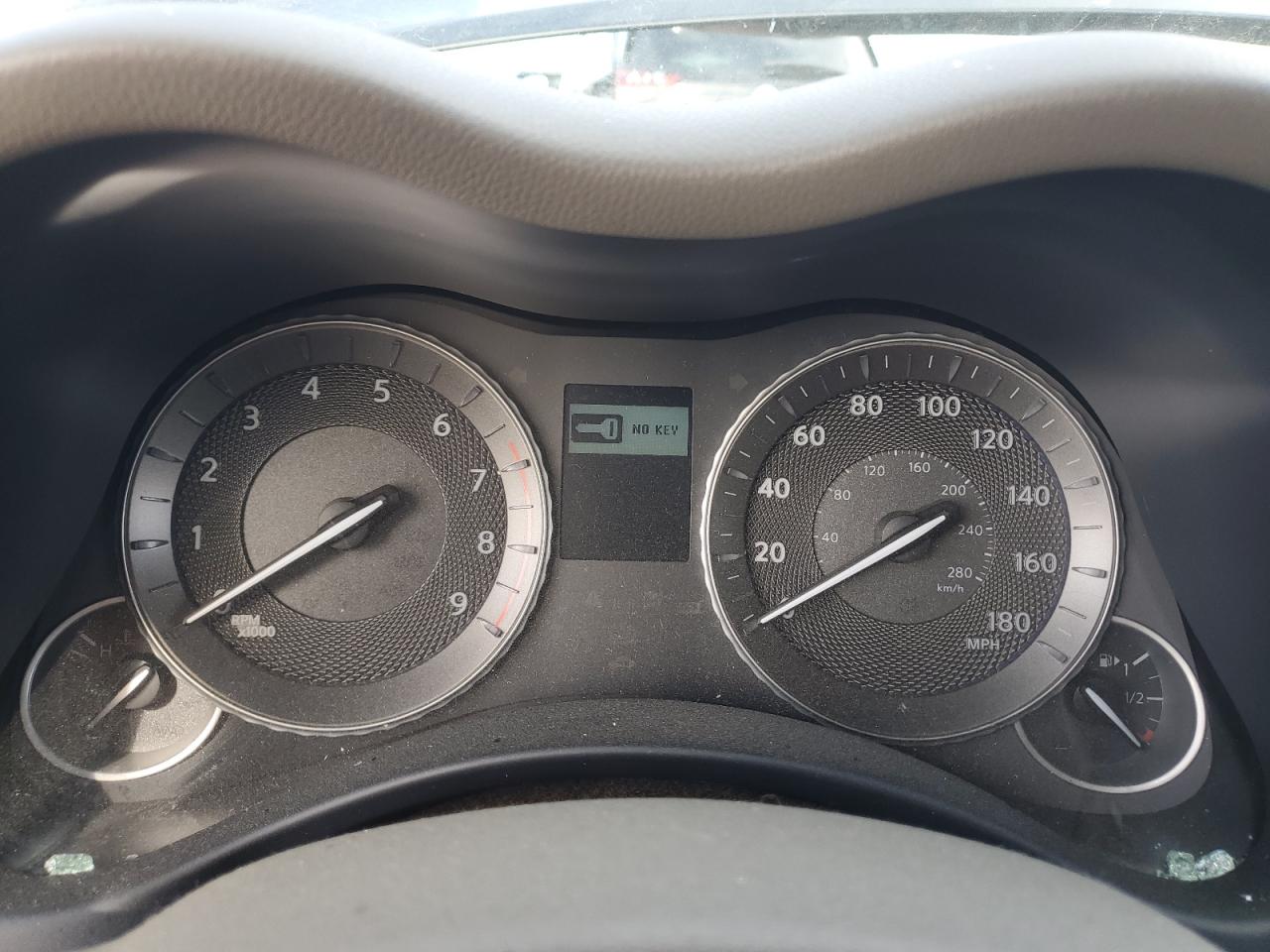 2015 Infiniti Q70 - Image 9