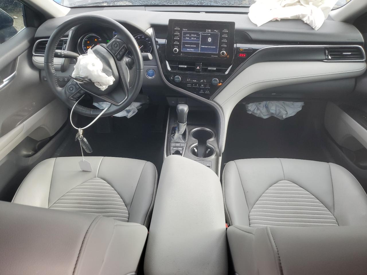 2021 Toyota Camry - Image 8