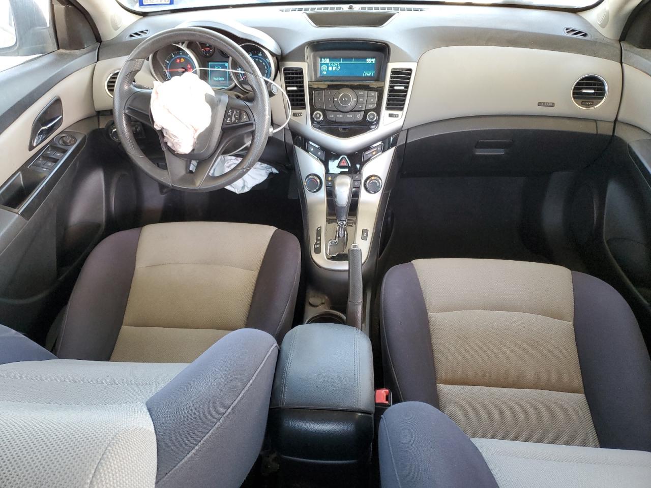 2014 Chevrolet Cruze - Image 8
