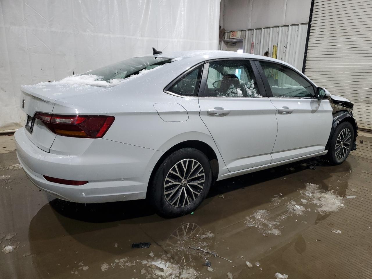 2019 Volkswagen Jetta - Image 3
