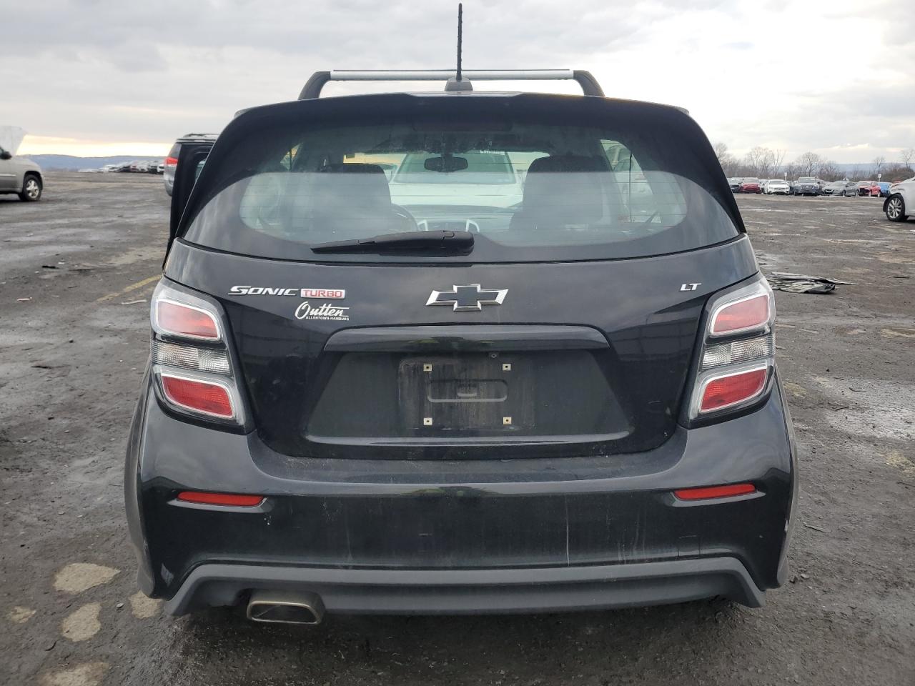 2017 Chevrolet Sonic - Image 6
