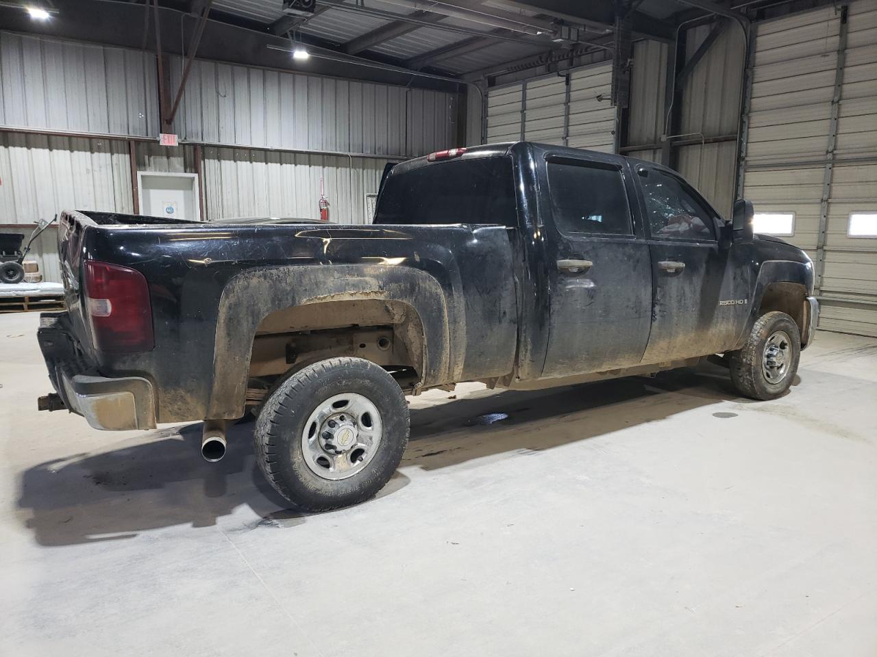 2009 Chevrolet Silverado - Image 3