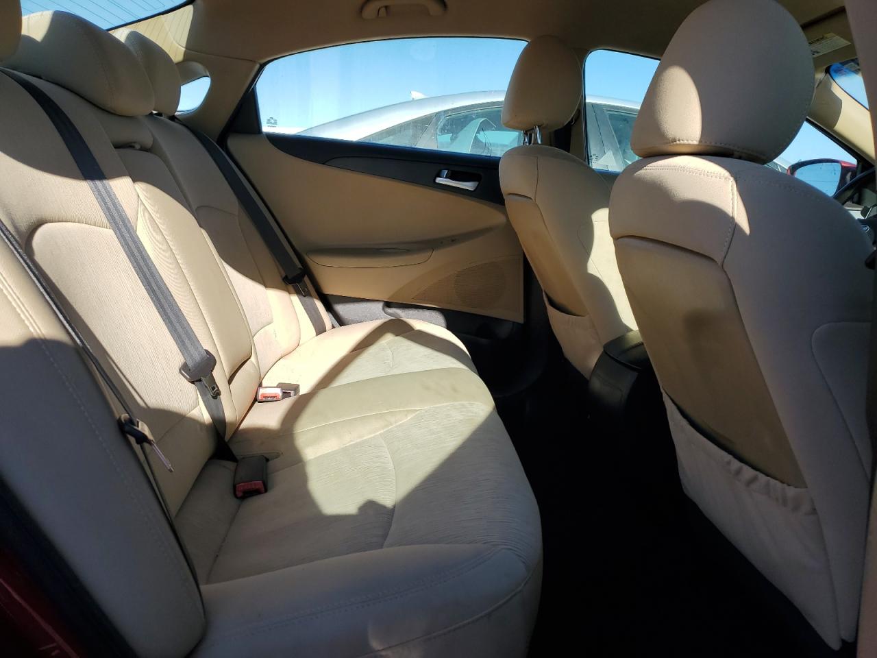 2011 Hyundai Sonata - Image 10