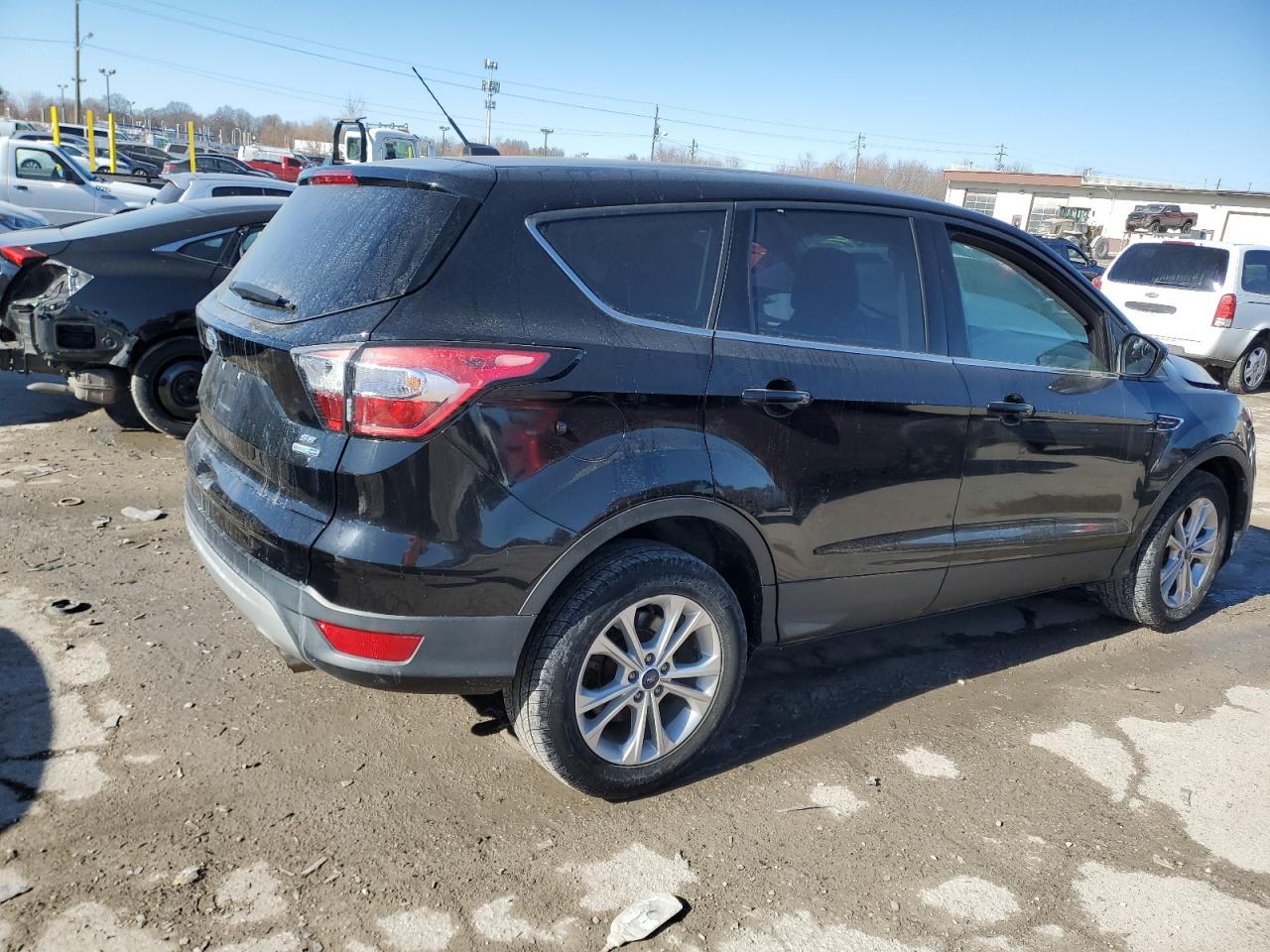 1FMCU9G95HUB08592 FORD ESCAPE 2017