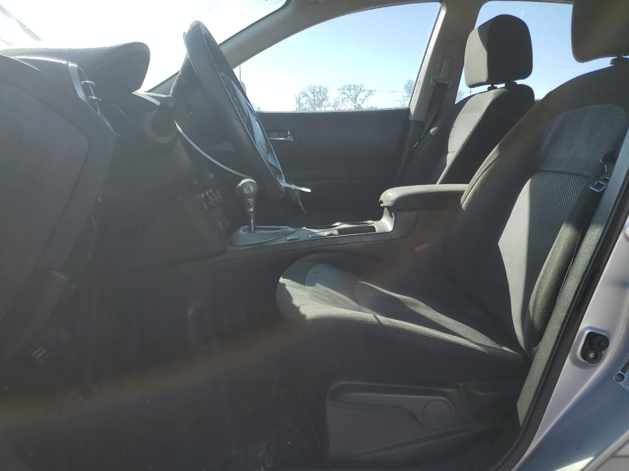 2015 Nissan Rogue - Image 7