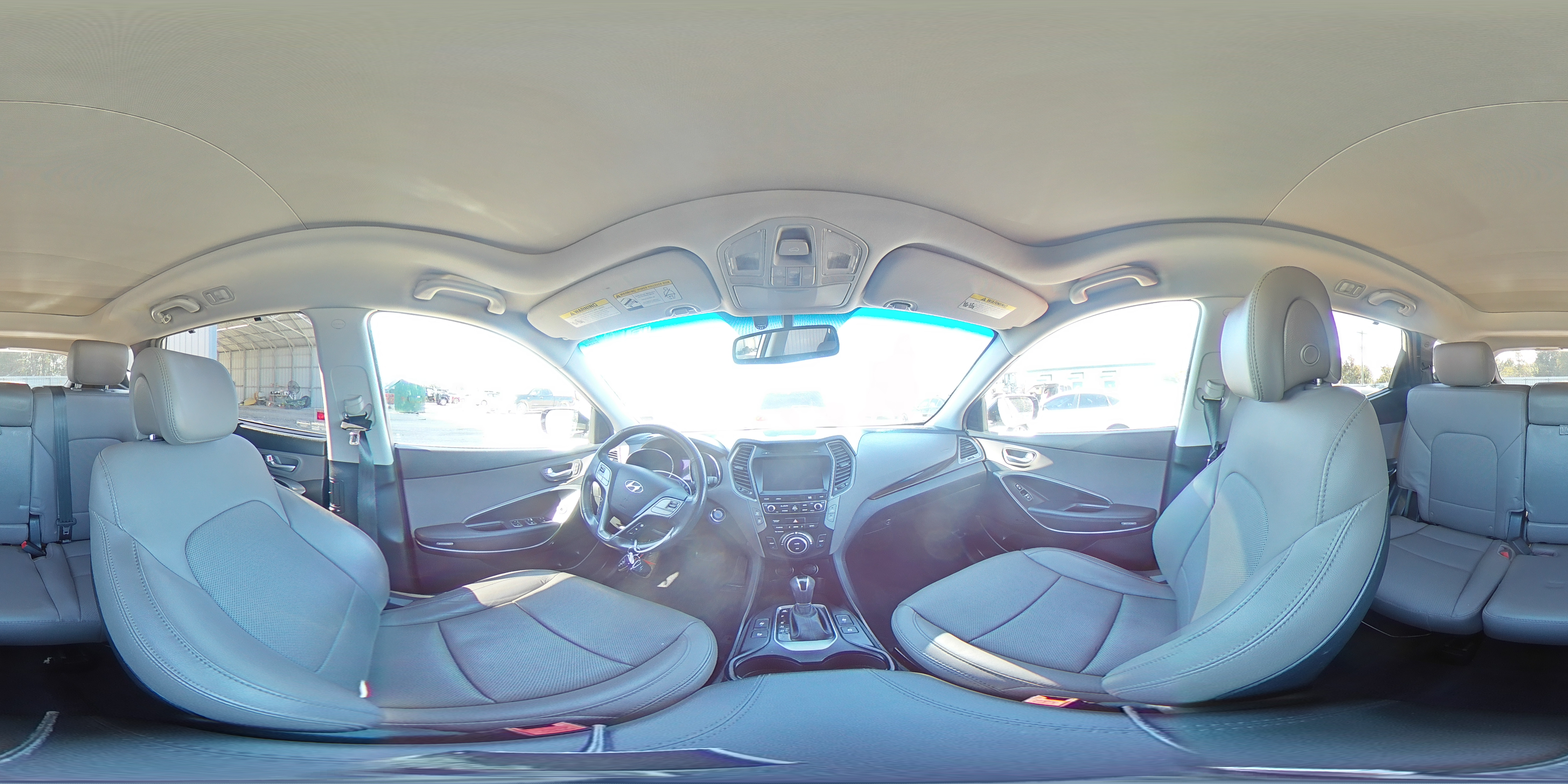 2017 Hyundai Santa Fe - Image 14