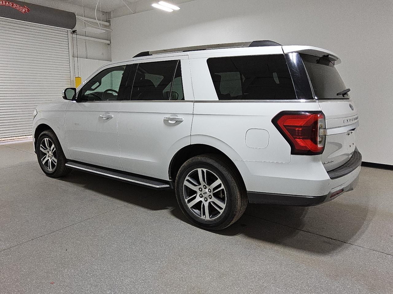 2023 Ford Expedition - Image 2