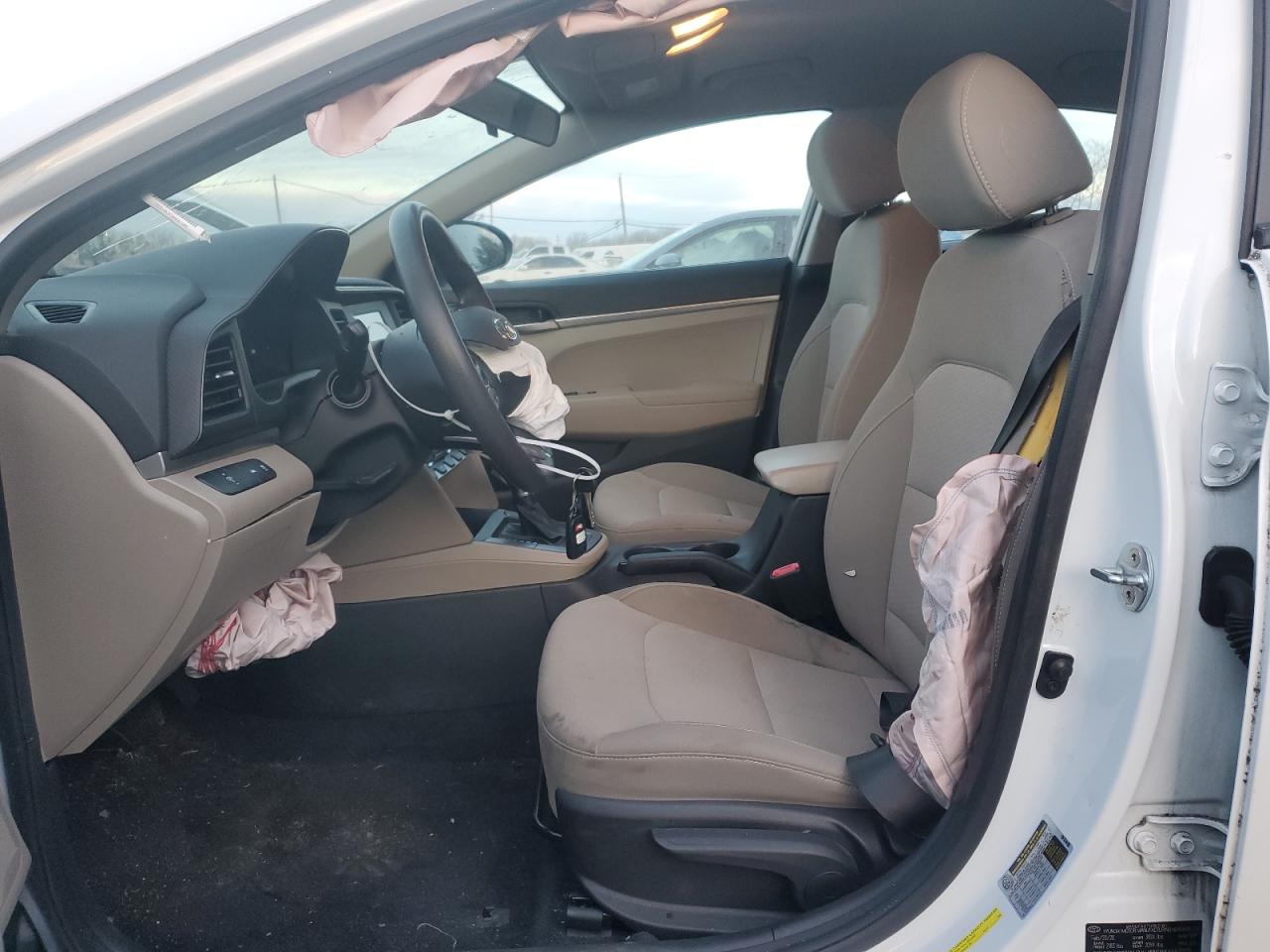 2020 Hyundai Elantra - Image 7