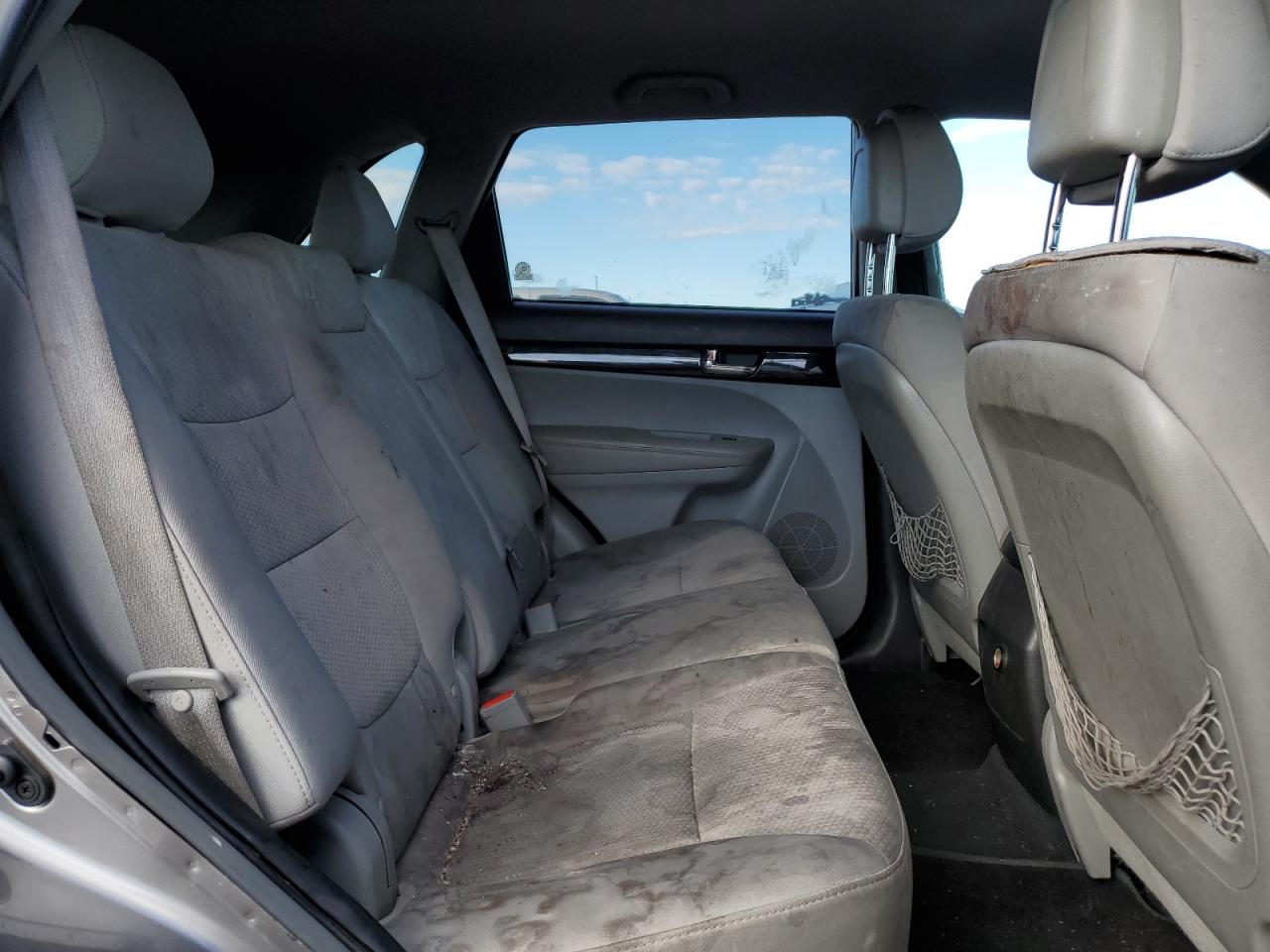 2011 Kia Sorento - Image 11