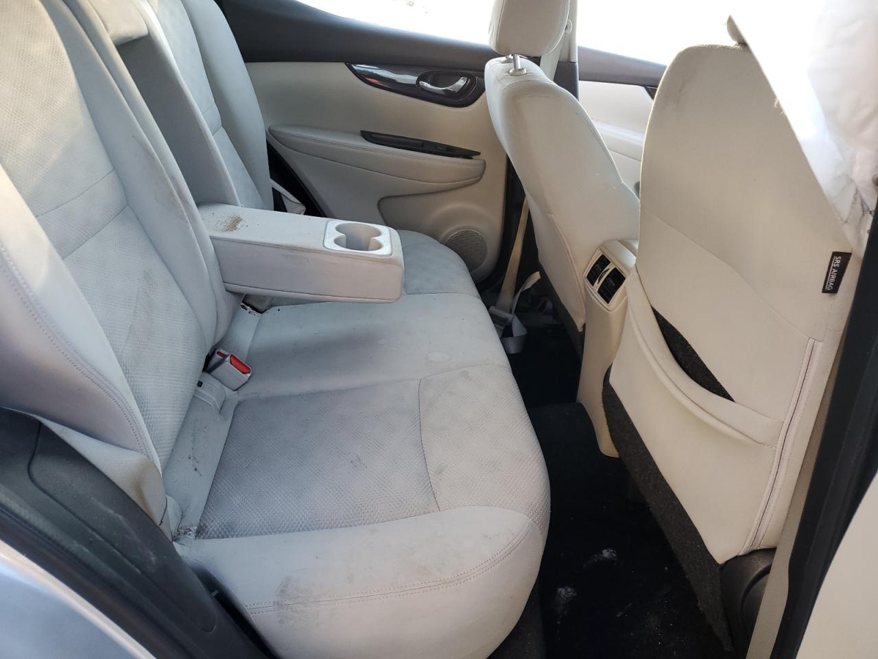JN1BJ1CR8JW284551 NISSAN ROGUE 2018