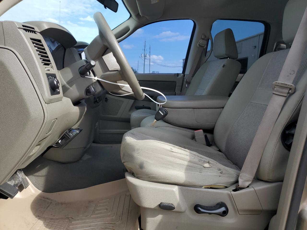 2008 Dodge RAM - Image 7