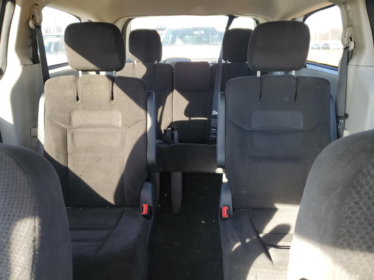2014 Dodge Caravan - Image 10