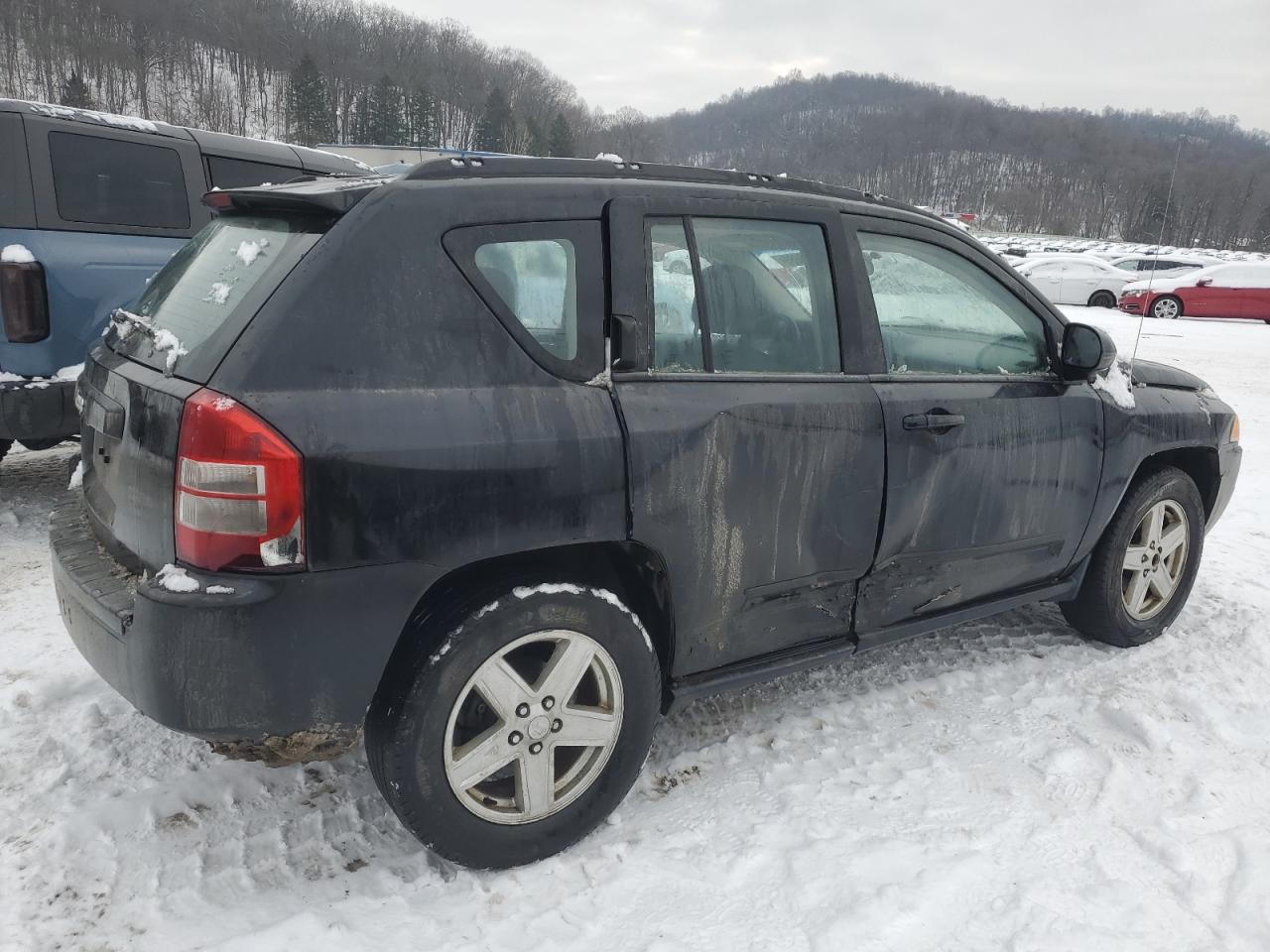 2010 Jeep Compass - Image 3