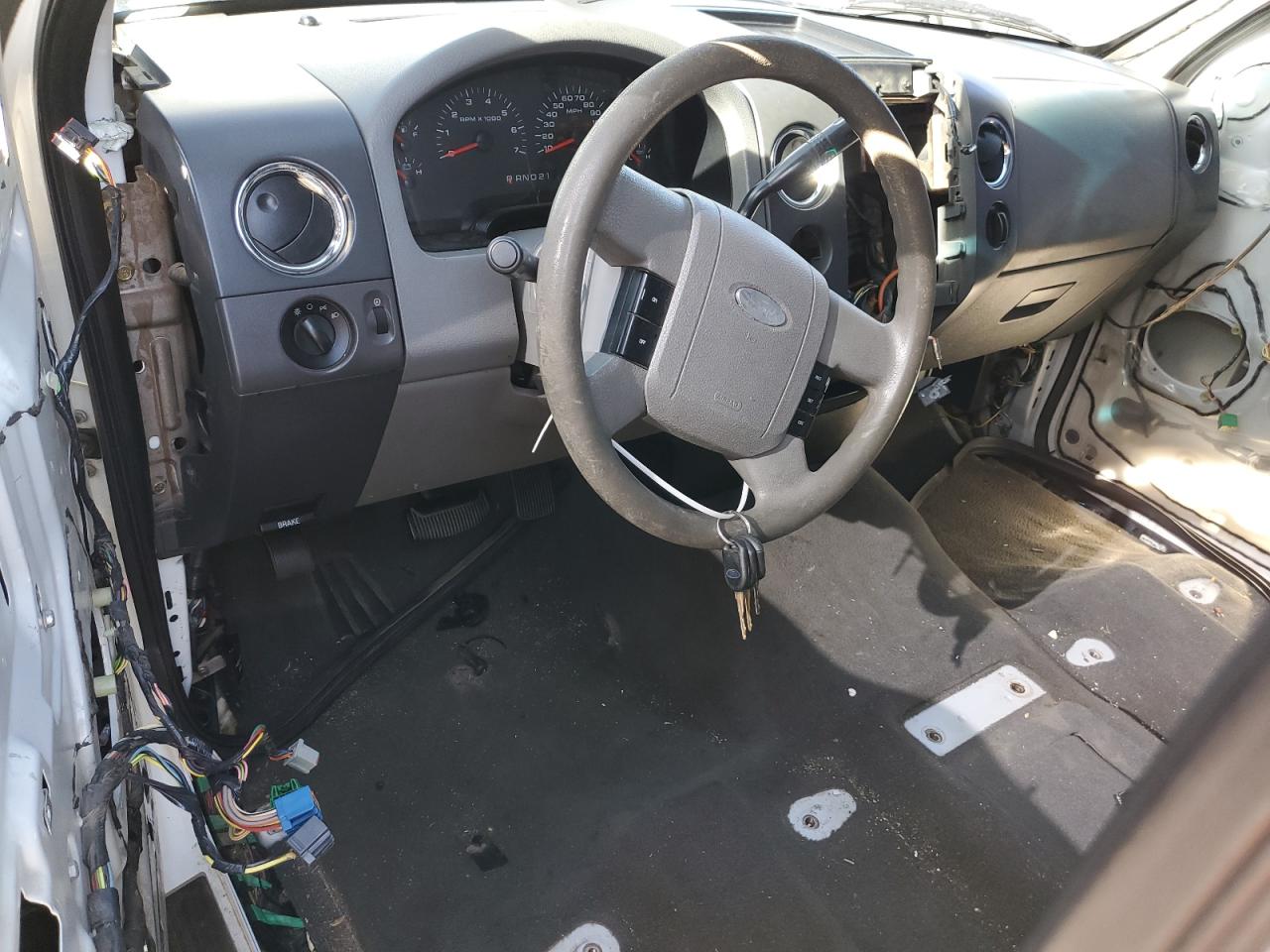 2005 Ford F-150 - Image 8