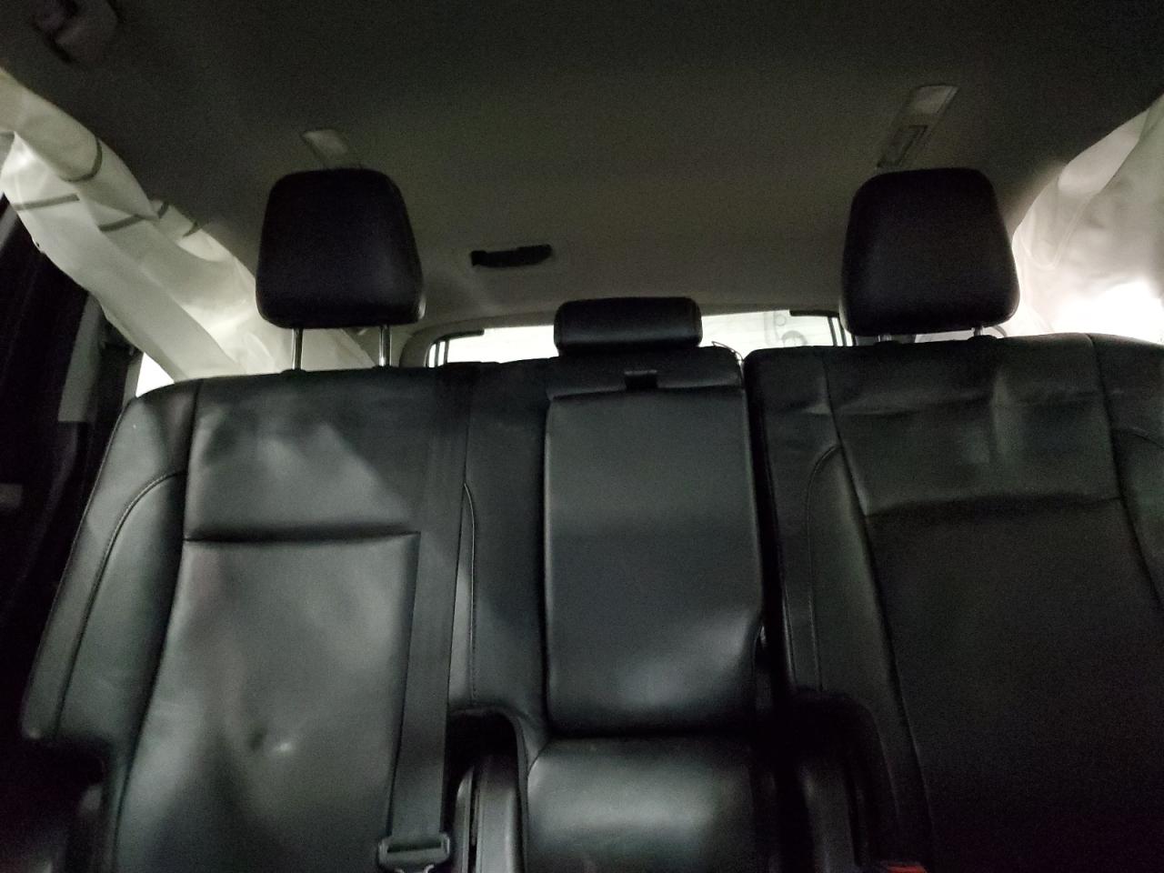 2017 Toyota Highlander - Image 10