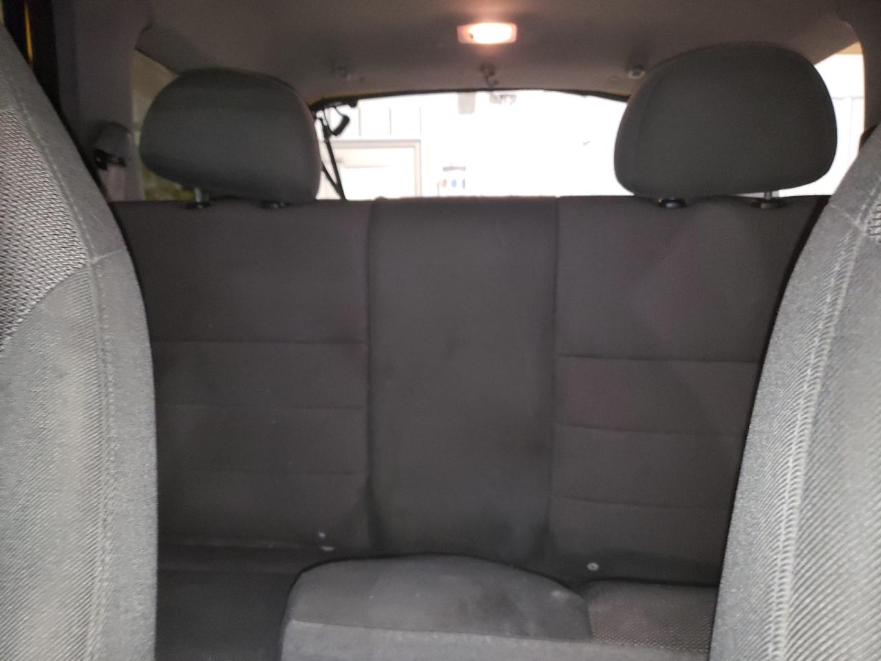 2001 Ford Escape - Image 10