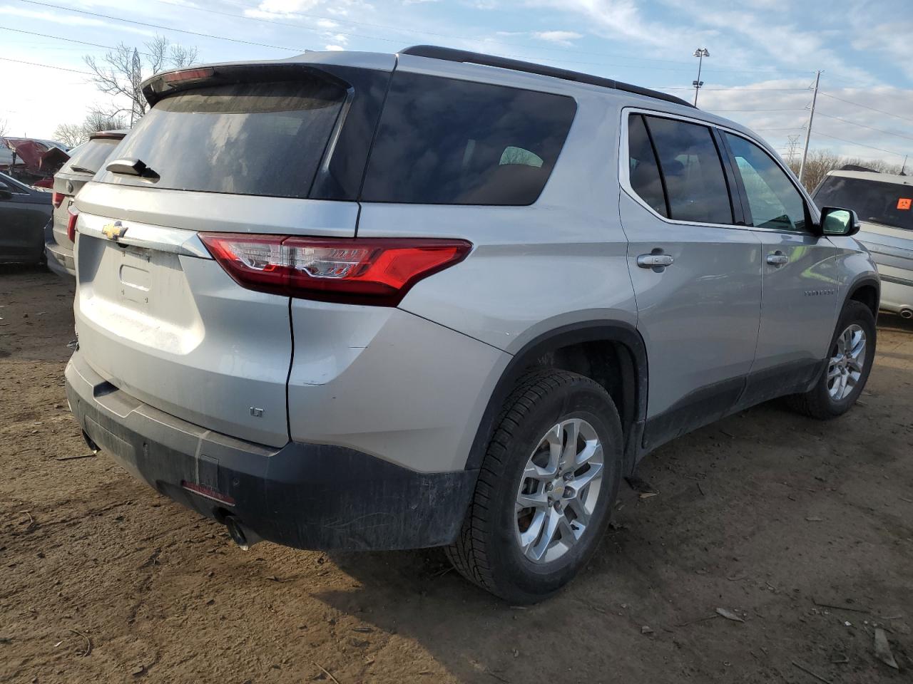2020 Chevrolet Traverse - Image 3