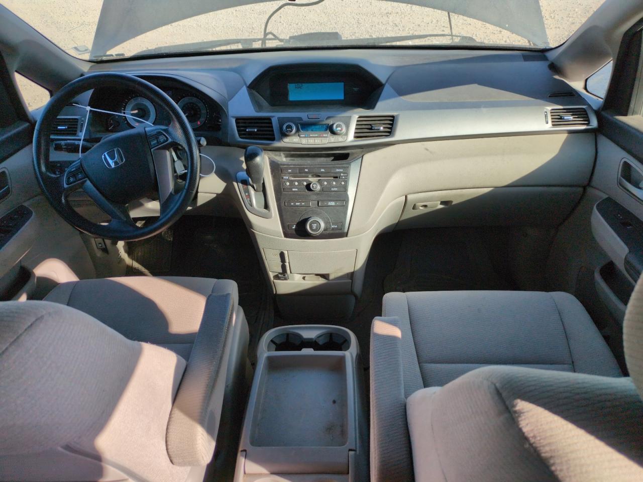 2011 Honda Odyssey - Image 8