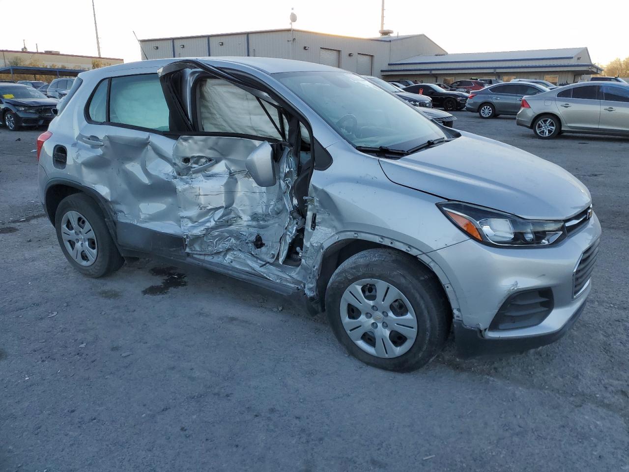 3GNCJKSB8HL229049 CHEVROLET TRAX 2017