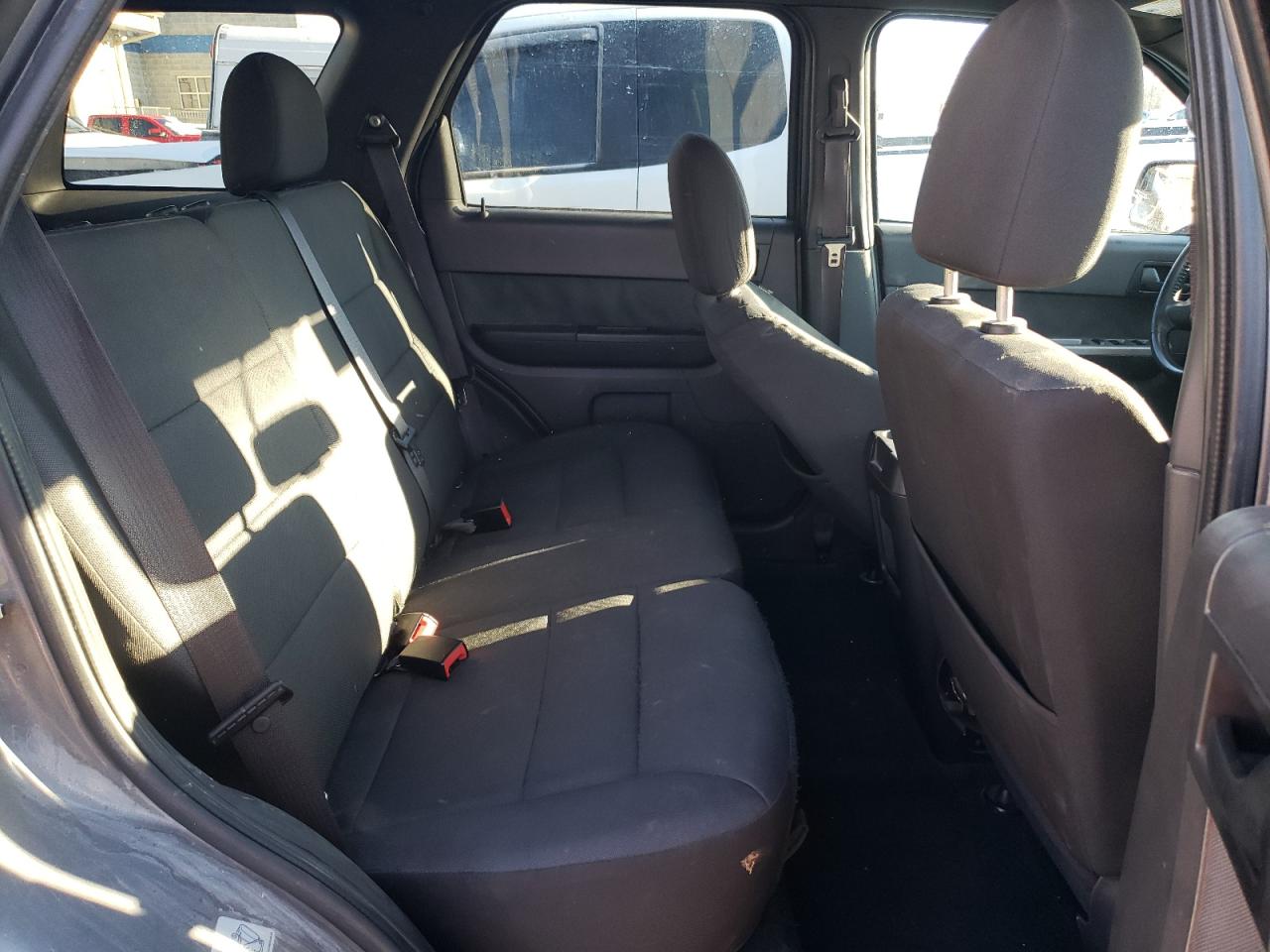 2011 Ford Escape - Image 11
