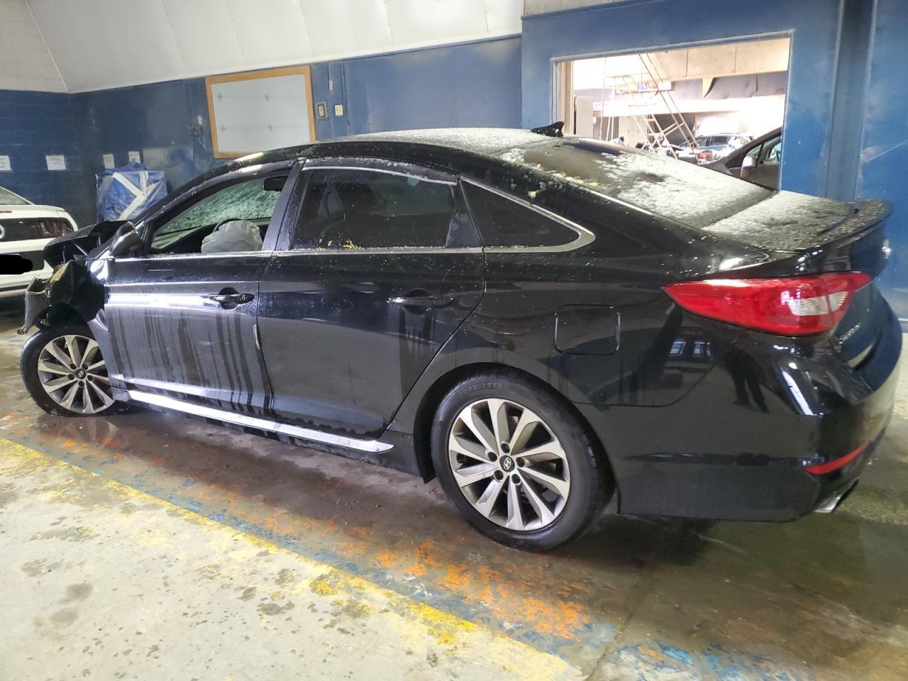 2015 Hyundai Sonata - Image 2