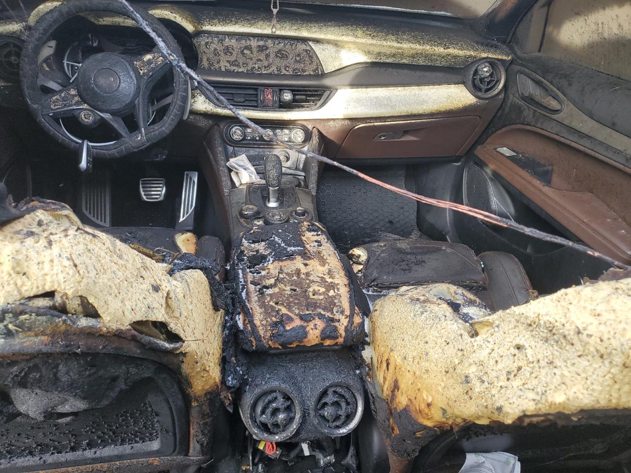 2019 Alfa Romeo Stelvio - Image 8