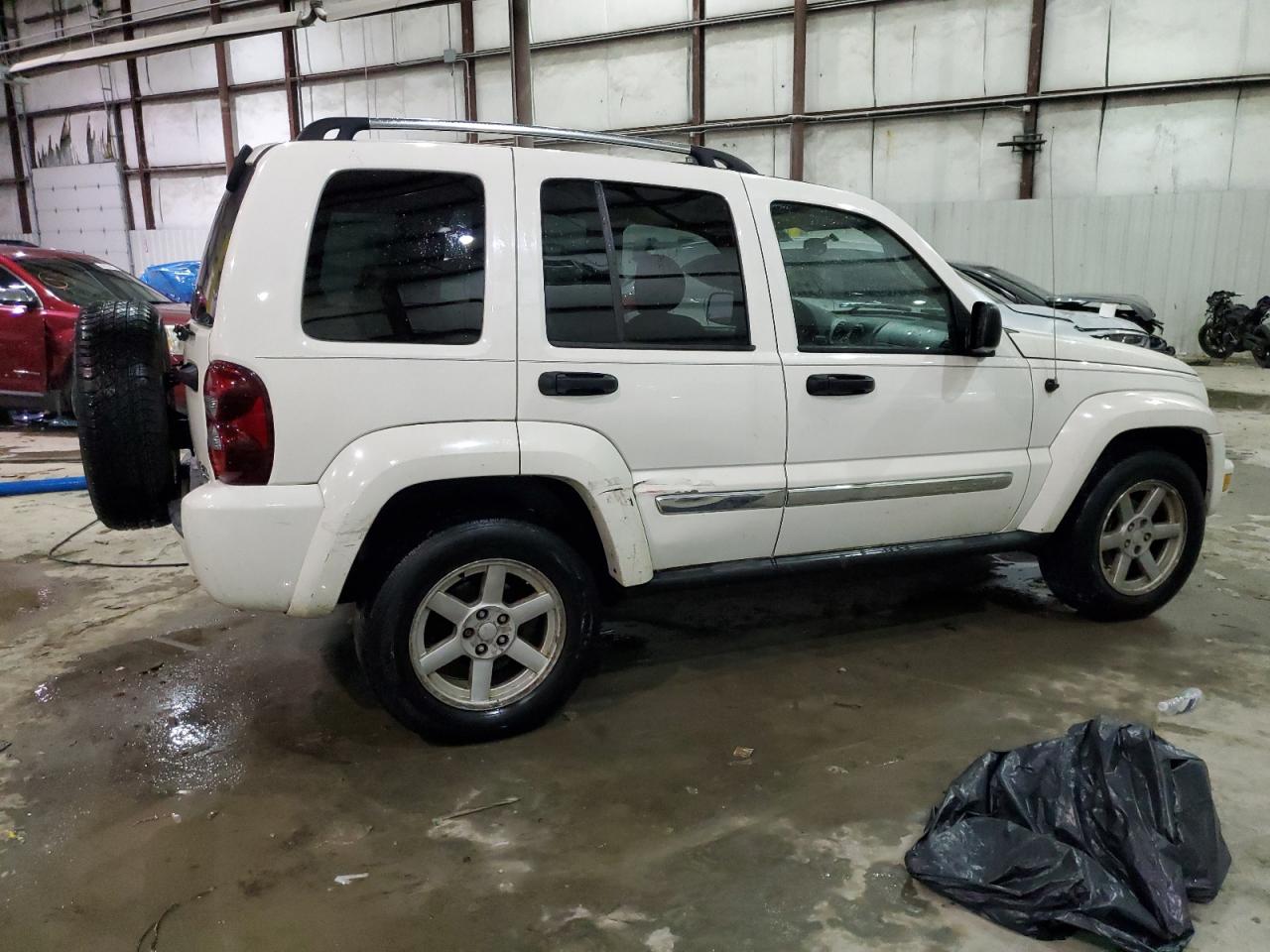 2006 Jeep Liberty (North America) - Image 3