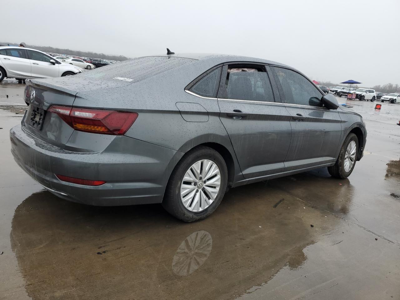 2019 Volkswagen Jetta - Image 3