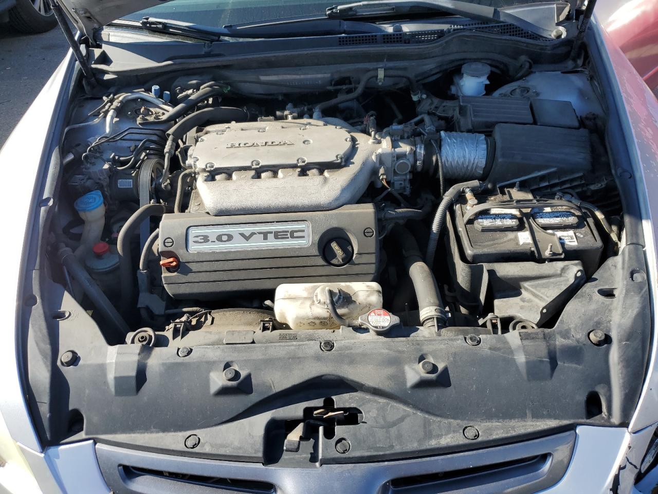 2004 Honda Accord - Image 11