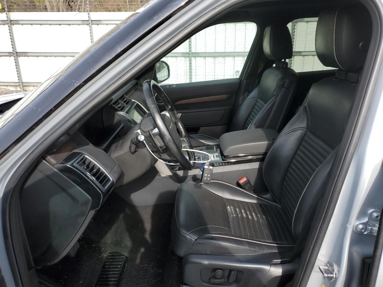 2018 Land Rover Discovery - Image 7