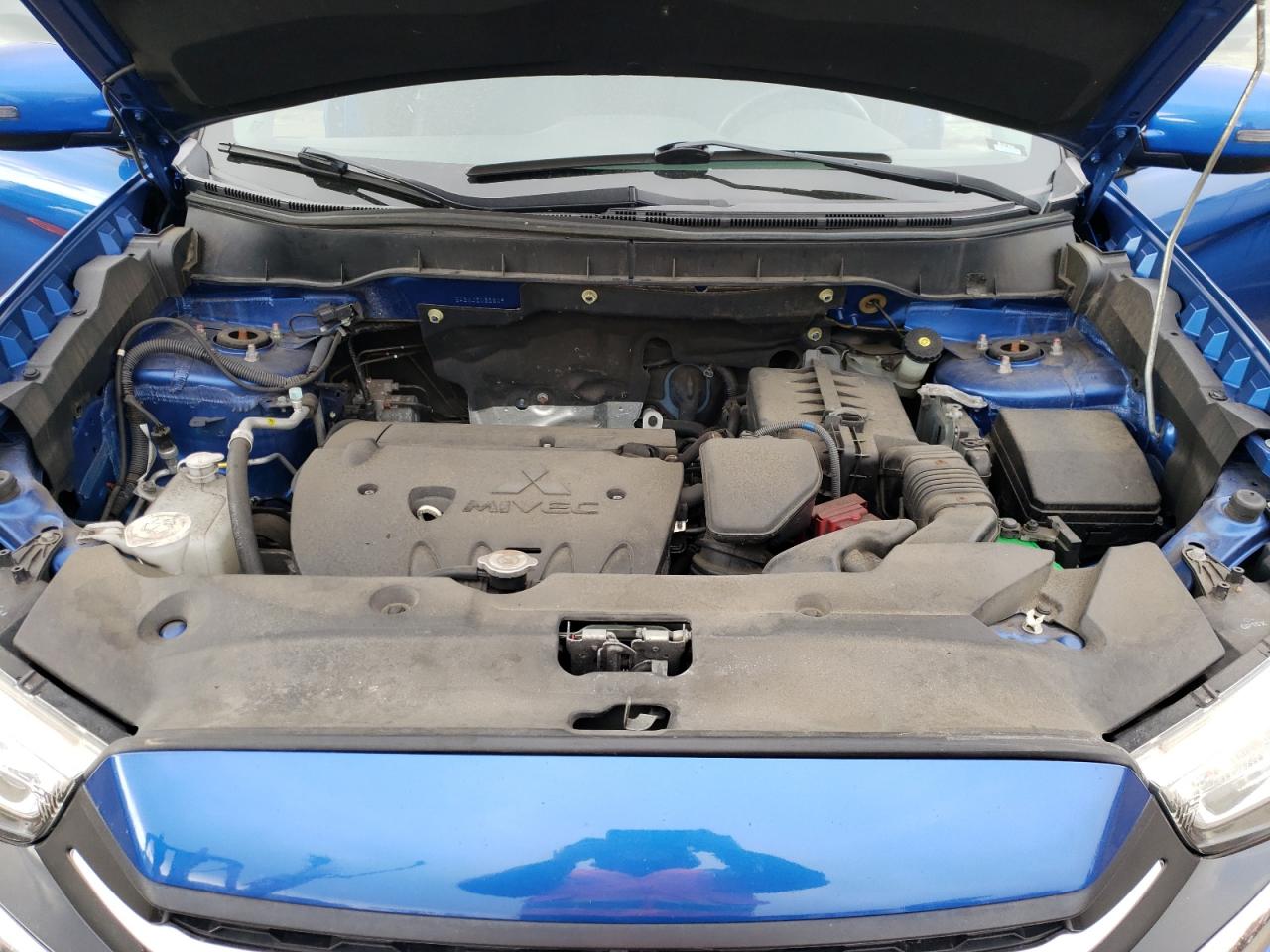 2018 Mitsubishi Outlander - Image 14