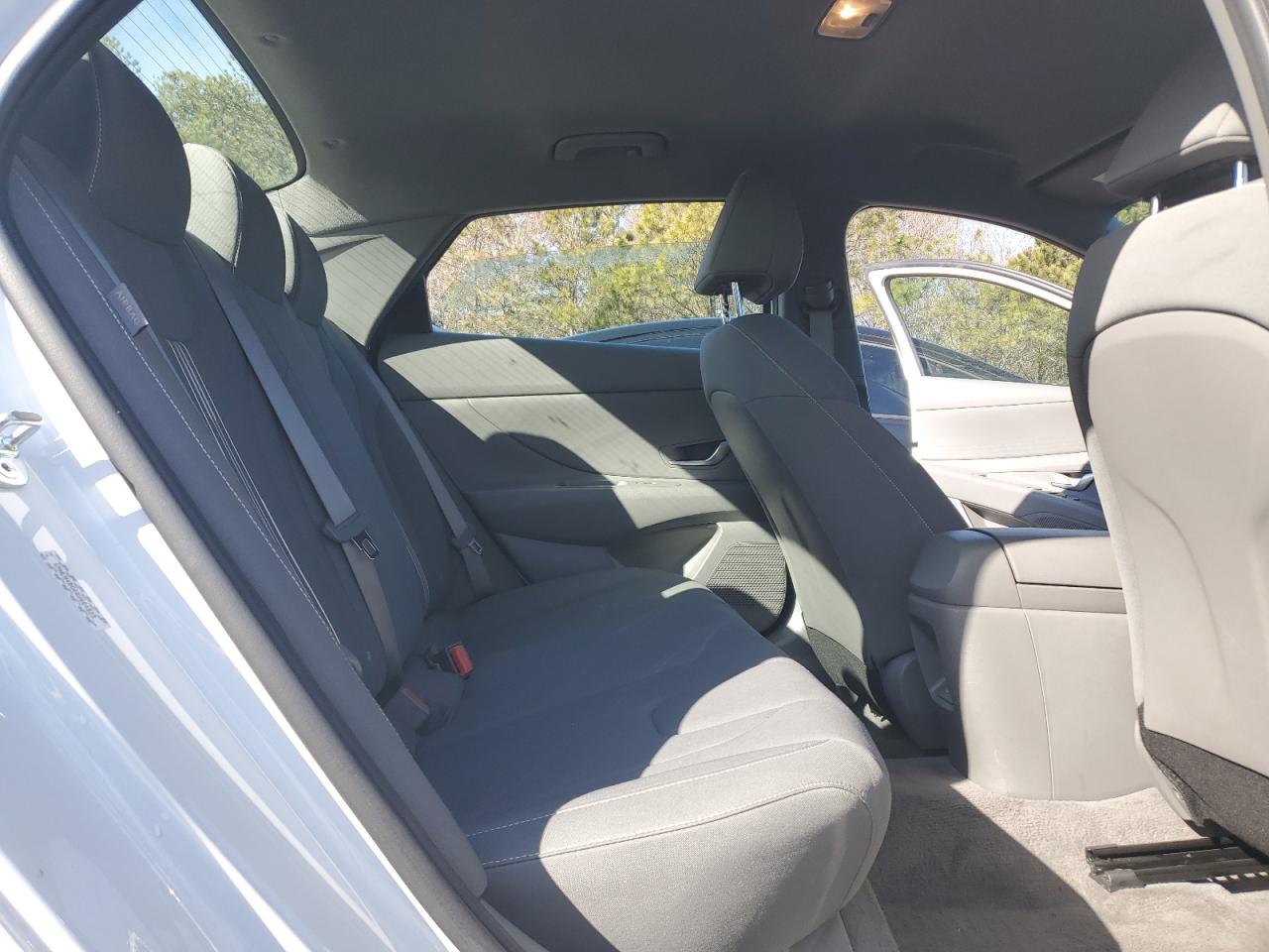 2024 Hyundai Elantra - Image 10