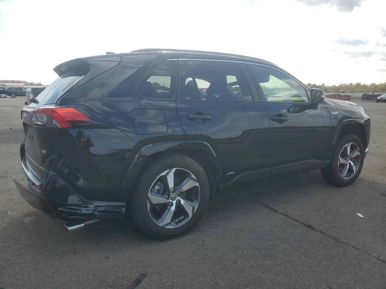 2021 Toyota RAV 4 - Image 3