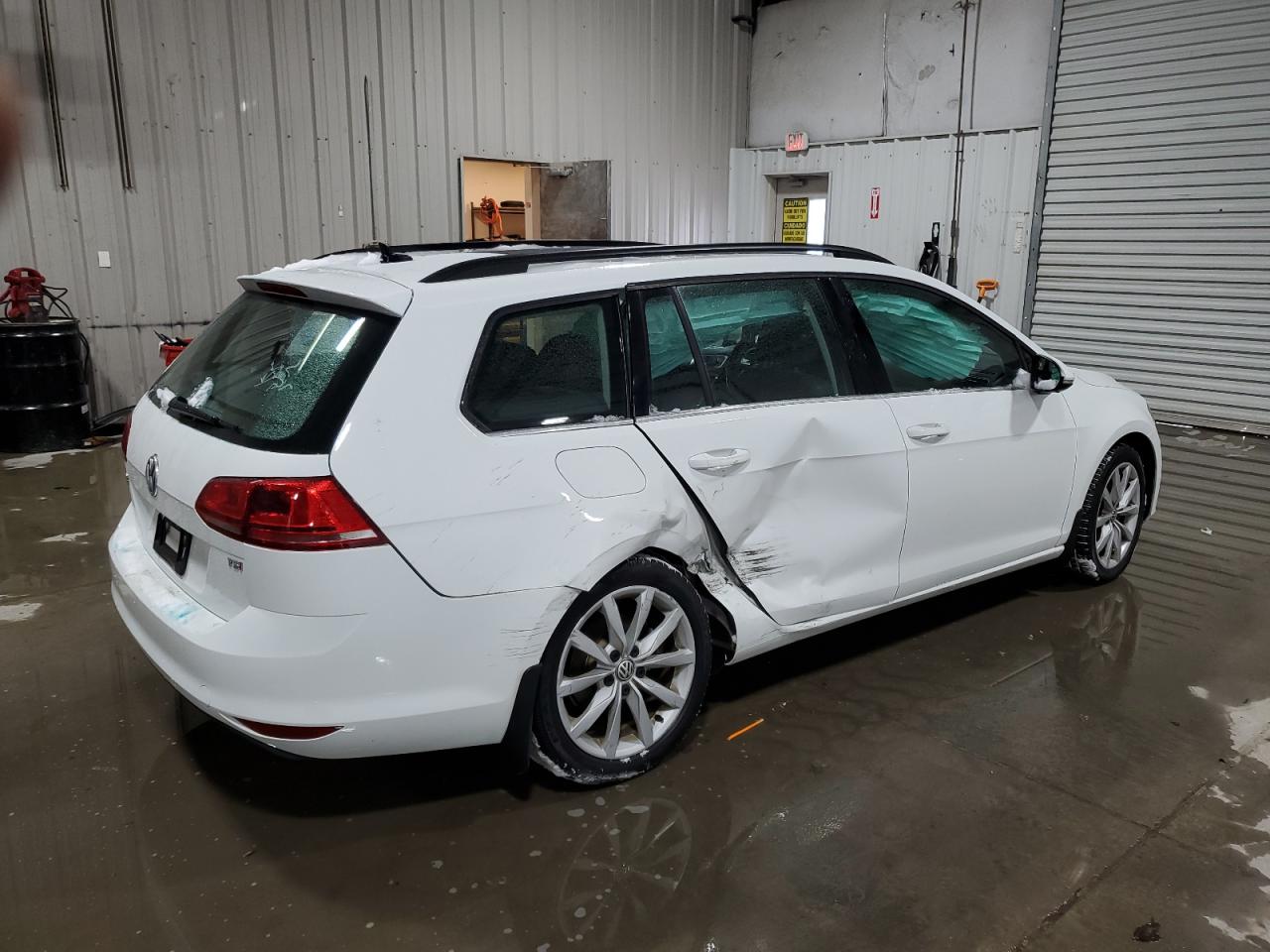 2017 Volkswagen Golf - Image 3