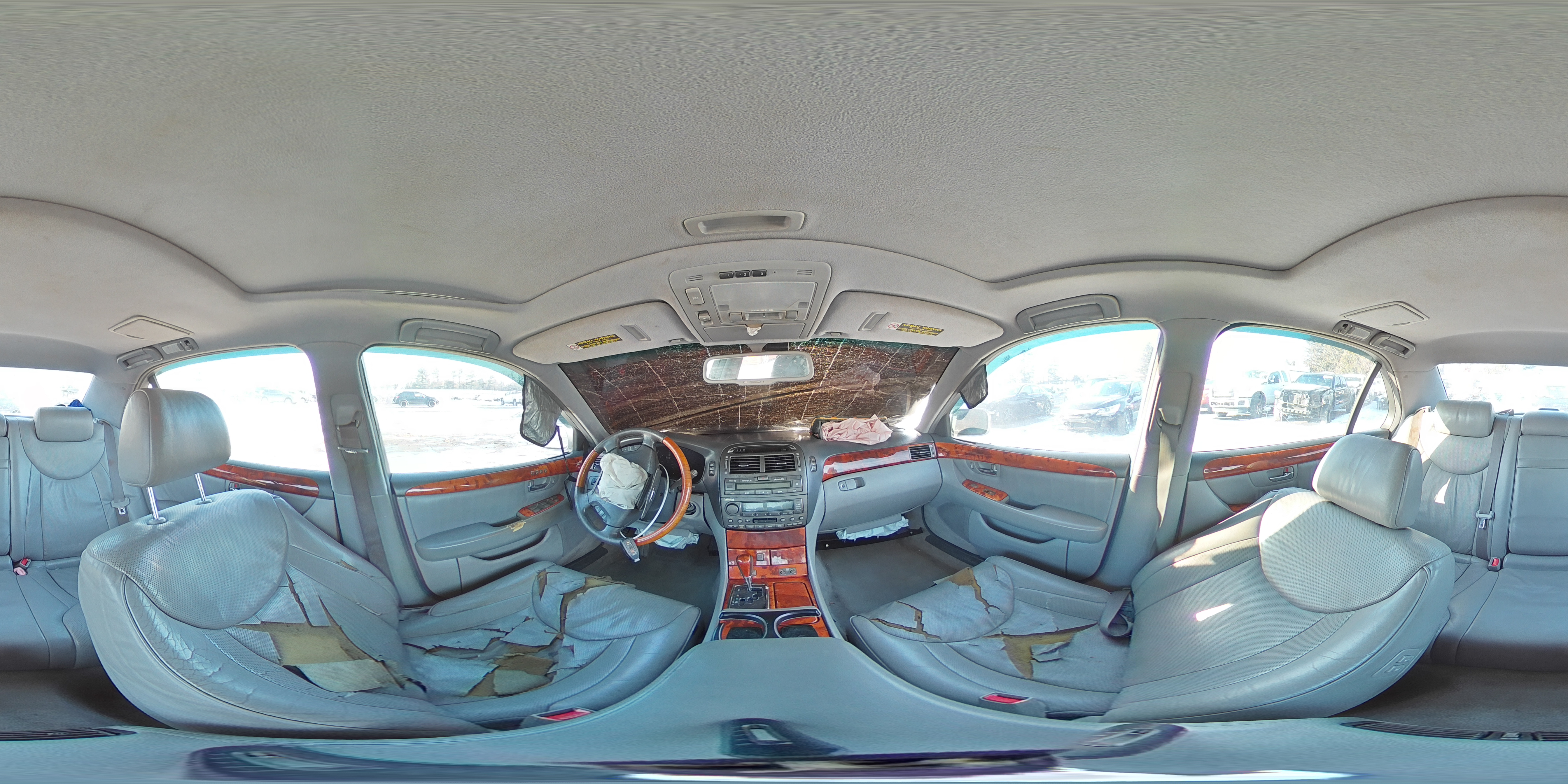 2004 Lexus LS - Image 13