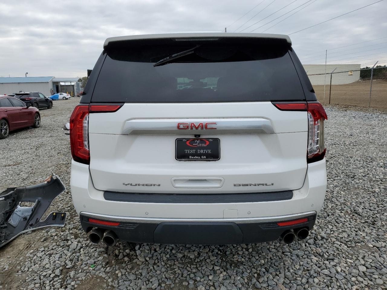 2022 GMC Yukon - Image 6