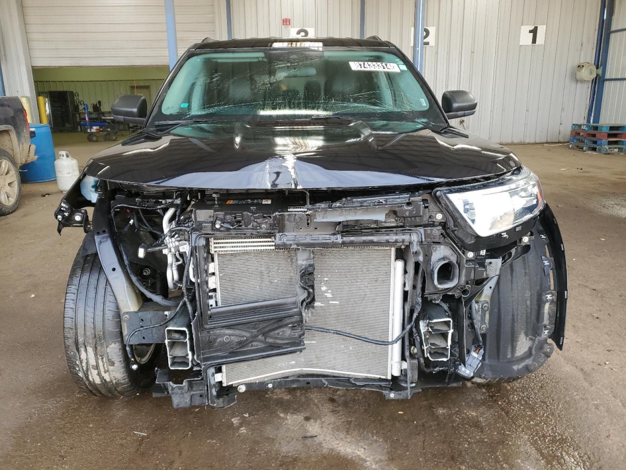 2023 Ford Explorer - Image 5