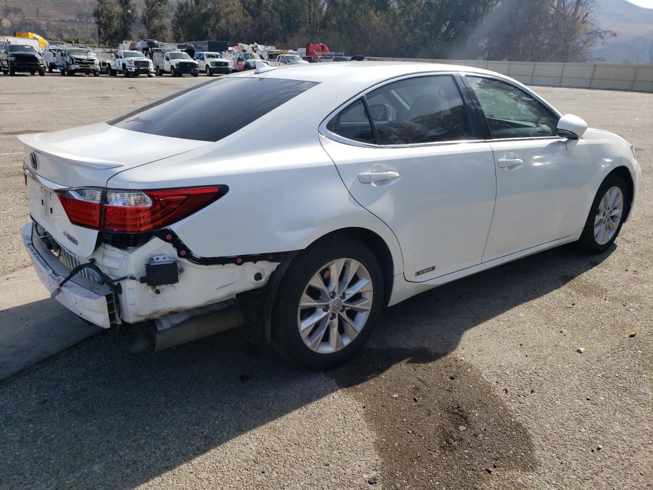 2014 Lexus ES - Image 3
